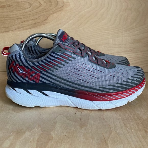 10.5 wide men's running shoes